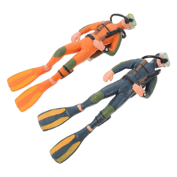 Toyvian 2pcs Mini Diver Figurines Deep Sea Diver Tiny Submarine Figures Fish Tank Realistic Divers Figurines Diver with Hose Scuba Steve Toy Dollhouse Submarine Figures