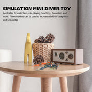 Toyvian 2pcs Mini Diver Figurines Deep Sea Diver Tiny Submarine Figures Fish Tank Realistic Divers Figurines Diver with Hose Scuba Steve Toy Dollhouse Submarine Figures